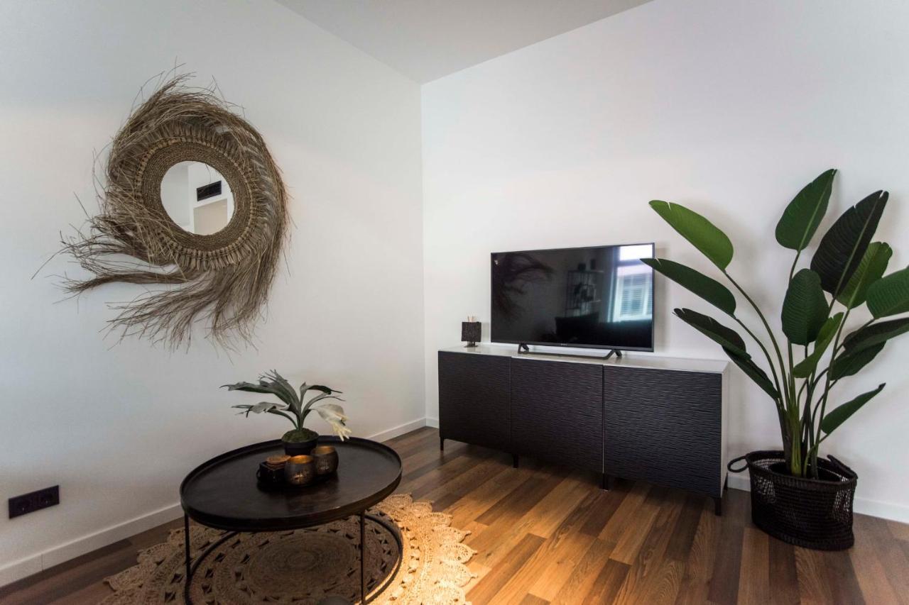 Sack-time Fashion Boutique 6 & 7 Apartment